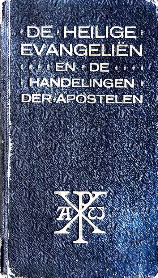 Boekomslag van De Heilige Evangeliën en de Handelingen der Apostelen